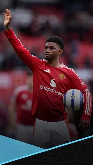 ديالو يثير الجدل.. طلب دفع ثمن إيجار "سكوتر" وإشارة خارجة